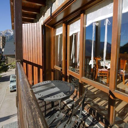 La Ginesta 2, Apartaments De Muntanya Estación Exteriör bild