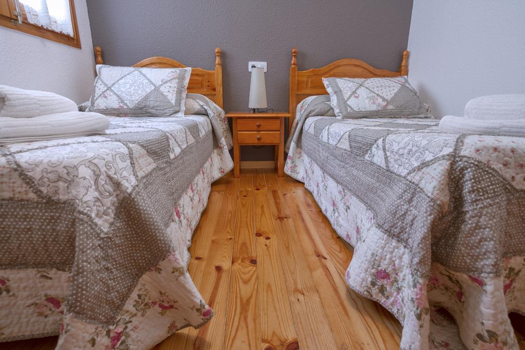 La Ginesta 2, Apartaments De Muntanya Estación Rum bild
