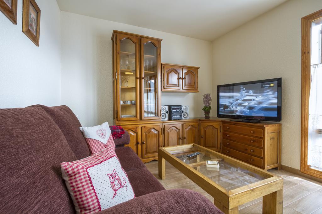 La Ginesta 2, Apartaments De Muntanya Estación Rum bild