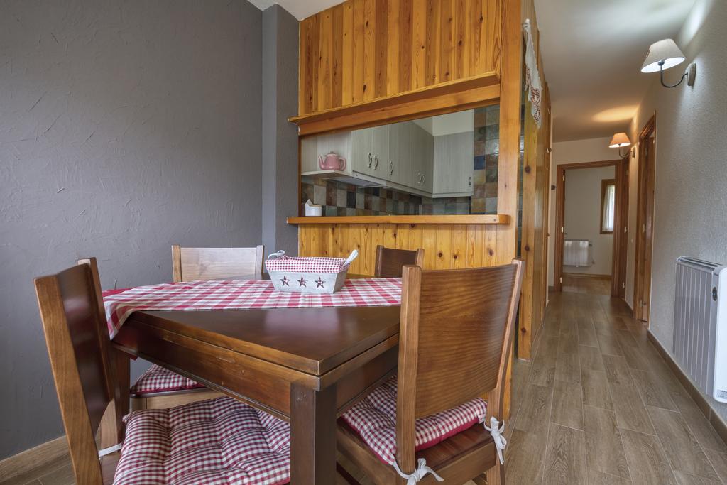 La Ginesta 2, Apartaments De Muntanya Estación Rum bild